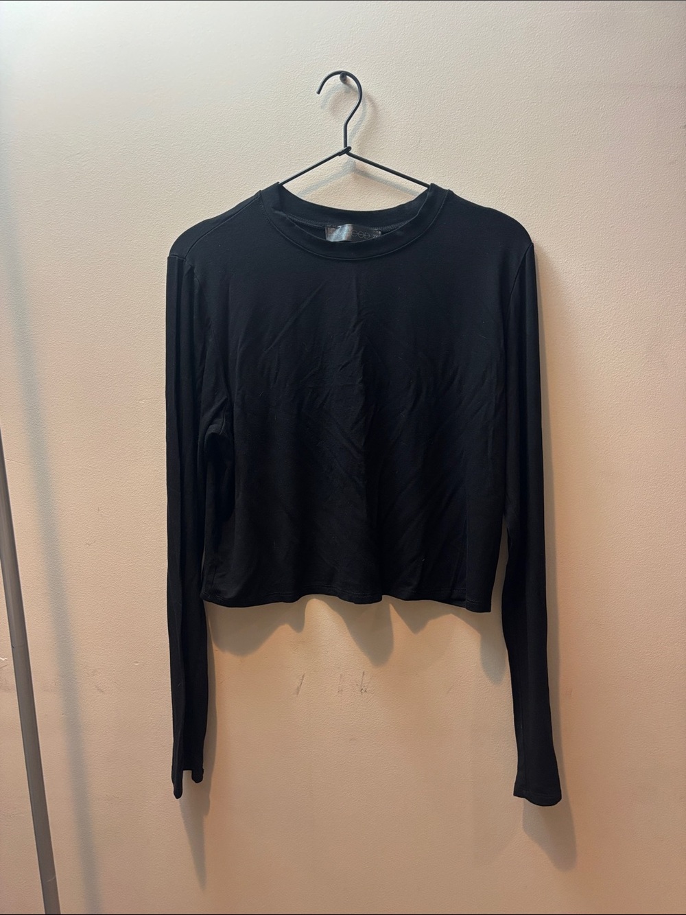 Foxblood Long Sleeve Crop Tee - Picture 2 of 4